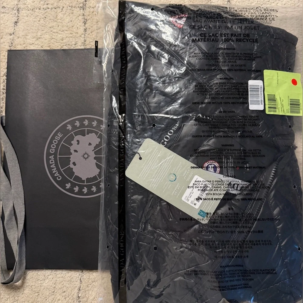 Canada Goose Cypress Hooded Jacket
Size M | Black | New With Tags - Picture 3 of 12
